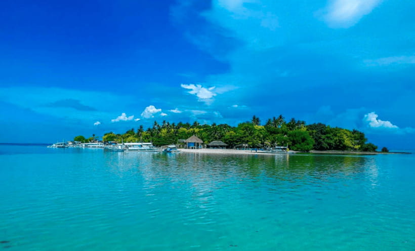 3 Islands Hopping at Gilutungan, Caohagan, Nalusuan + Lunch - Lunch on the boat: semi buffet plus that midday rhythm
