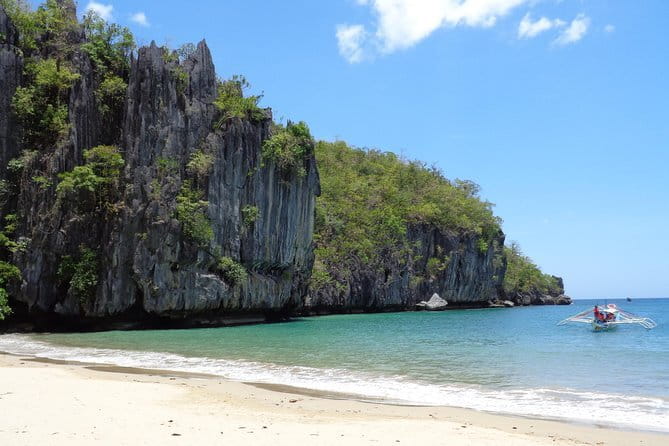 4-hour Private Van Rental in Puerto Princesa - Inside the Van: Comfort, Cleanliness, and Driver Attitude