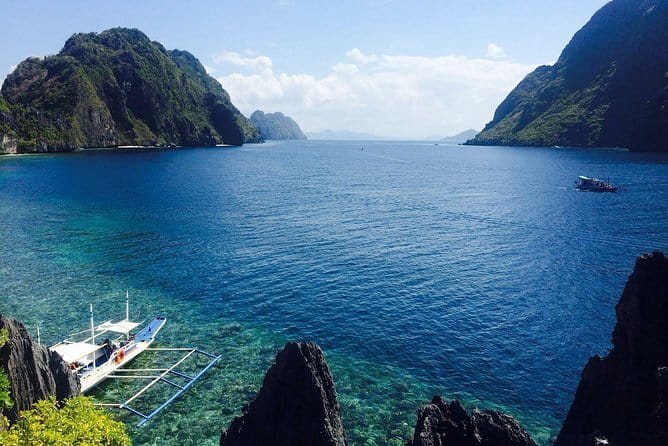 All-Inclusive El Nido Beach Hopping Private Tour - What’s included: lunch, entrance fees, guide, and transport