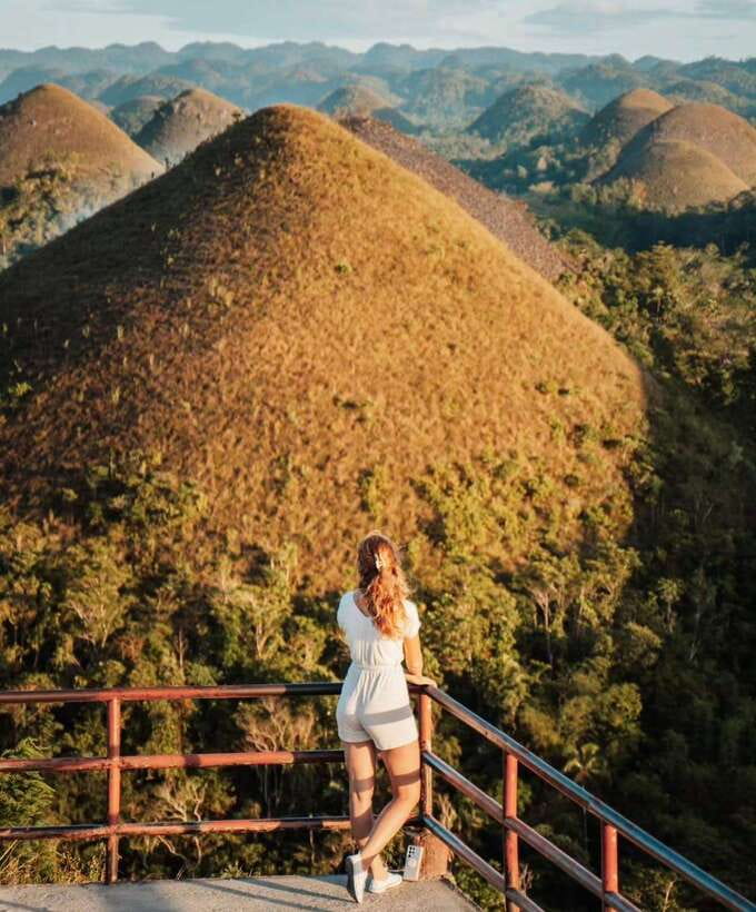 Bohol: Budget Chocolate Hills & Tarsiers -Backpacker Special - Chocolate Hills: the classic Bohol viewpoint, timed so you do not rush it