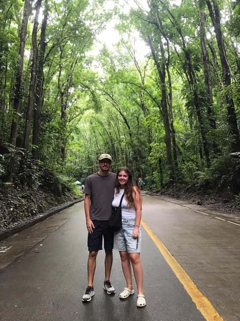 Bohol: Chocolate Hills, Loboc River, and Tarsier Tour - Loboc River cruise on a floating restaurant, with music and dancing