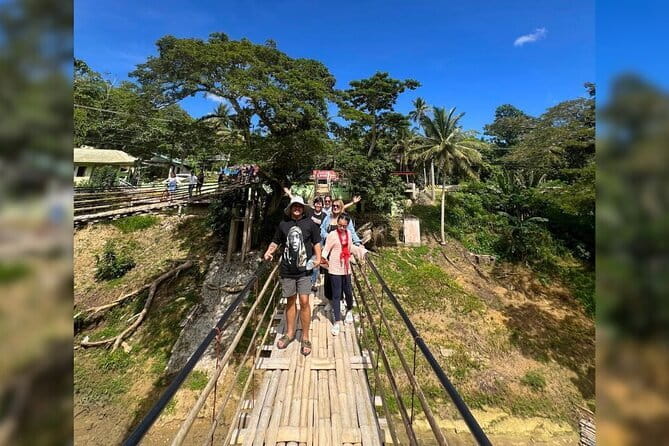 Bohol: Chocolate Hills, Tarsiers, & Loboc River Private Tour - How this private Bohol day works in real life
