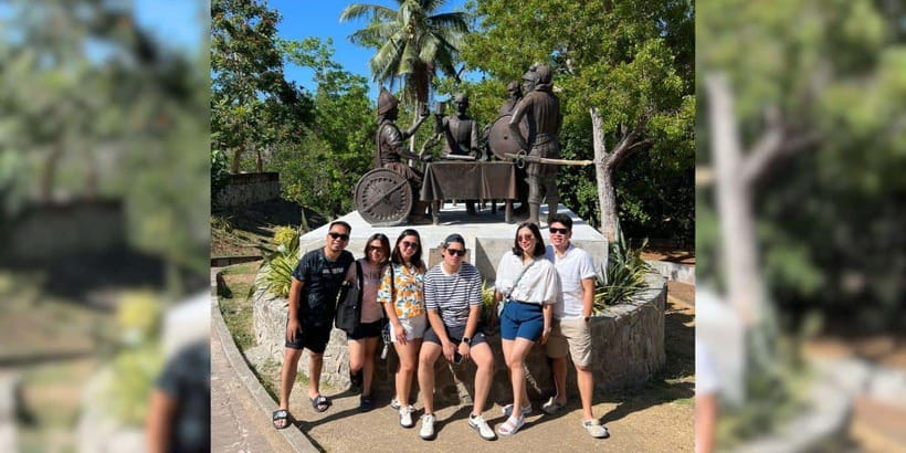 Bohol: Chocolate Hills, Tarsiers, & Loboc River Private Tour - Aproniana Gift Shop: the real reason it’s there
