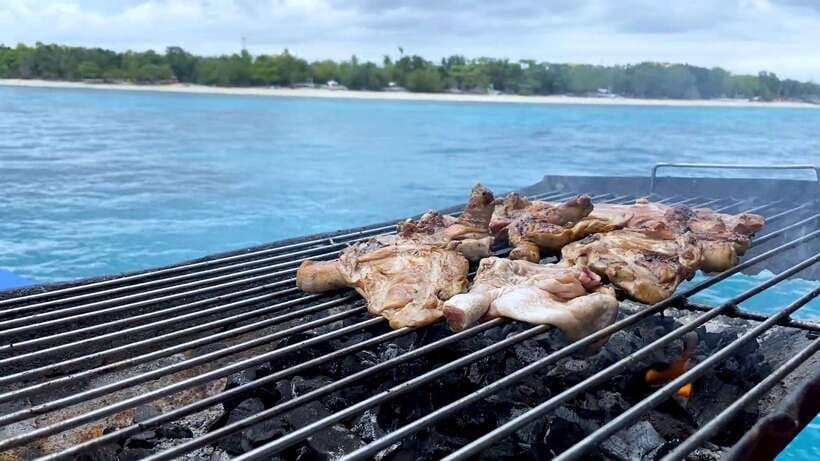 Bohol: Dolphin Watching & Snorkeling at Balicasag Island - Meeting spot and getting to the water: shared vs private options