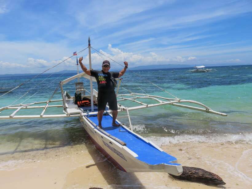 Bohol: Pamilacan Island Dolphin/Turtle Watching Tour & Lunch - Arriving at Pamilacan: A Small Island With a Real Community