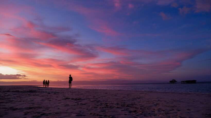 Bohol Virgin Island Sunset Tour - Sunset on Virgin Island: golden hour, plus the reality check