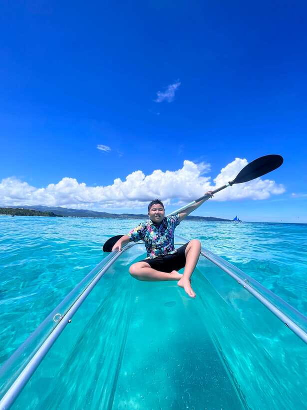 Boracay - Crystal Kayak phot-op Experience - What makes the photos work: pose coaching and patient help