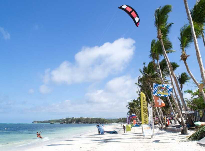Boracay: Flying Donut Water Tubing Experience - Photos, Photos Everywhere, Then Shoreline Time