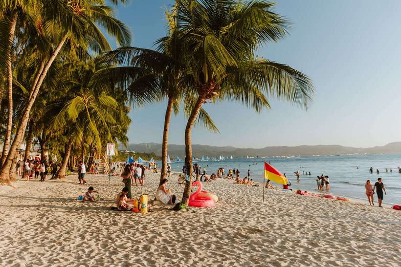 Boracay: Island and Beach-Hopping Boat Tour with Snorkeling - Why this Boracay island-hopping boat tour feels like good value