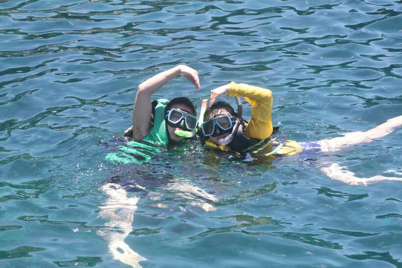 Boracay: Island and Beach-Hopping Boat Tour with Snorkeling - Puka Shell Beach and Balinghai Beach Resort: your first coastal hit