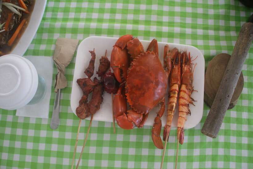 Boracay: Island and Beach-Hopping Boat Tour with Snorkeling - Coral Garden snorkeling: where the fish story starts