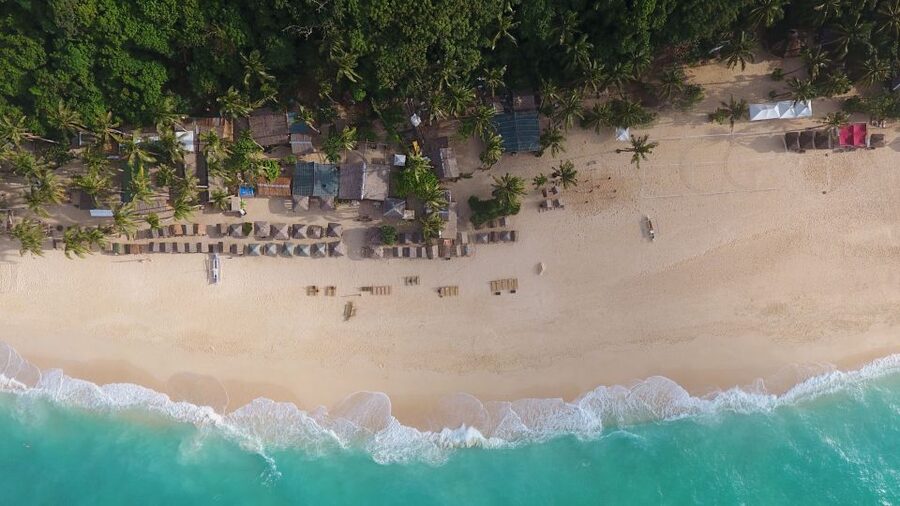 Boracay: Island and Beach-Hopping Boat Tour with Snorkeling - River boat stop and lunch at a local restaurant: where the energy resets