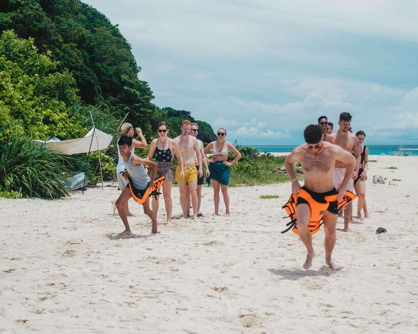 Boracay: Island Hopping & Cliff Jumping by Haqqy Life - Key things you will notice right away