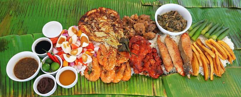 Boracay: Island Hopping Tour with Boodle Fight Lunch - Starting on Bolabog Beach, where your day stays simple