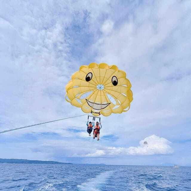 Boracay: Parasailing Adventure with Insta 360-Degree Camera - The 15-minute parasailing flight at 100 to 150 feet