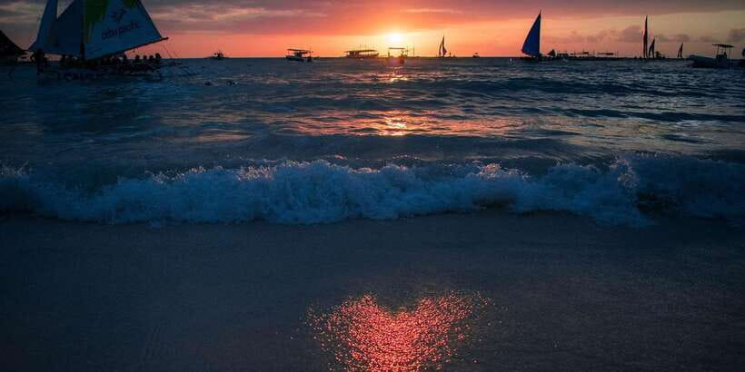 Boracay: Paraw Sailing - Tips to make your sail smoother and more fun