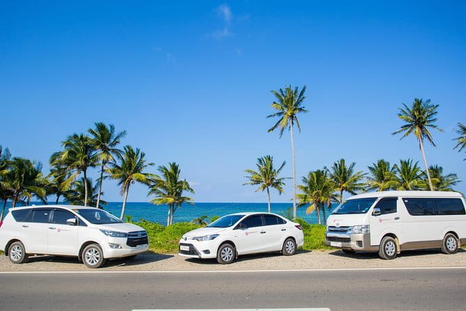 Boracay Private Island Hopping Premium with Lunch - Tambisaan Beach lunch: the meal break that actually feels like a break