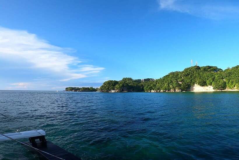 Boracay: Sunset Boat Party with Snacks - Party boat versus double-decker yacht, and why it matters