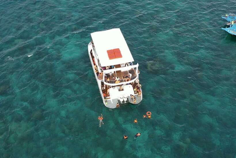 Boracay: Sunset Boat Party with Snacks - Snacks, welcome drinks, and what to expect in real life