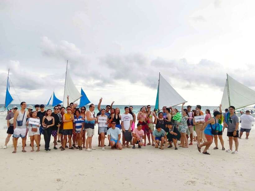 Boracay: Sunset Paraw Sailing Trip - Small Group Comfort: Friendly Vibes, Seating Reality Check