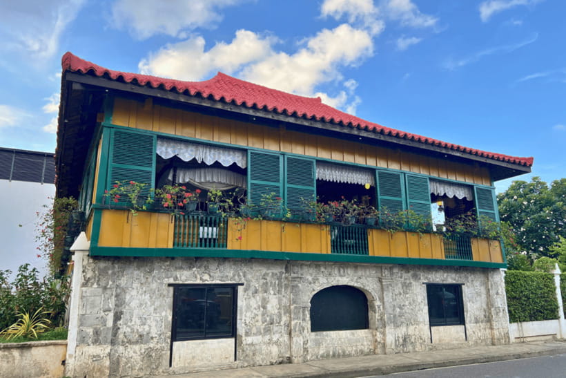 Cebu: Cebu City and Mactan Island Tour - CCLEX Bridge views and the road to Lapu-Lapu Shrine