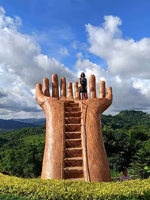 CEBU: Cebu City Heritage and Uphill Guided Tour - Magellan’s Cross and the Santo Niño Basilica, the first big wow