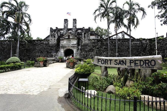 Cebu Group Tour: Best Cebu City Tour - The Van, the Traffic, and How to Not Lose Your Day
