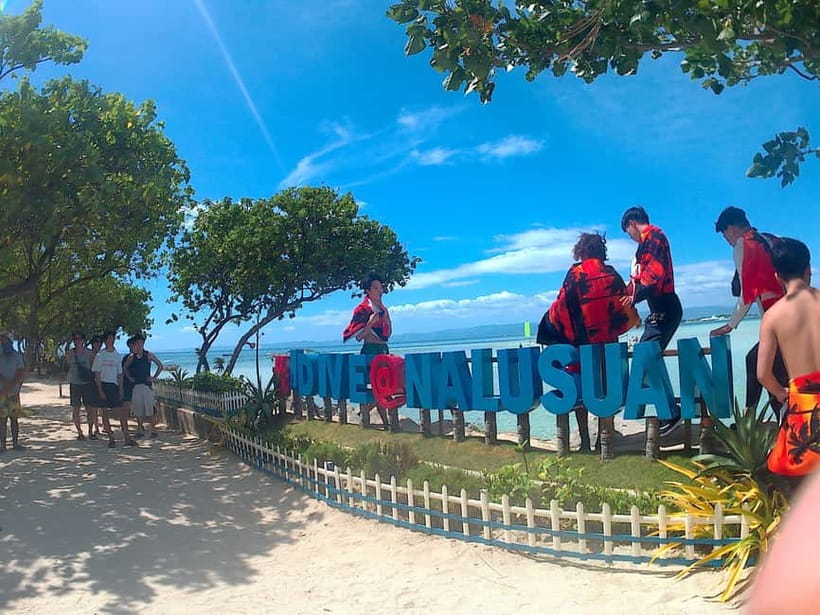 Cebu: Island Hopping 3 Islands + San Vicente Fish + Lunch - Caohagan Island: local fishing village energy and shopping time