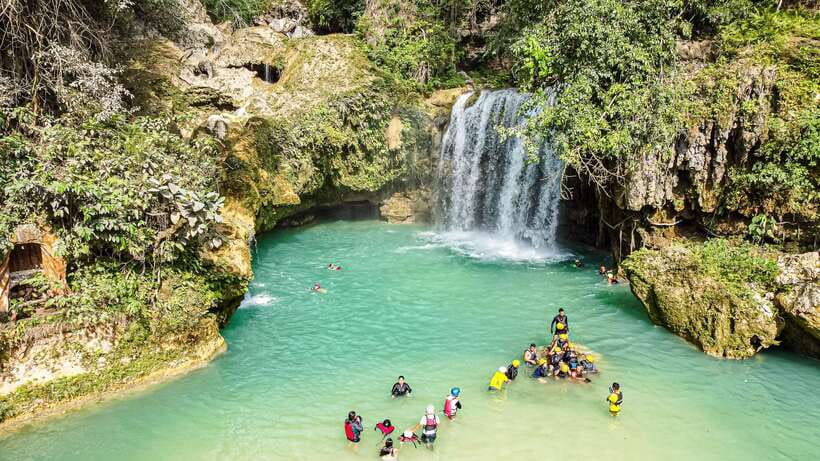 Cebu: Kawasan Canyoning, Moalboal Snorkeling, & Turtles Tour - What the small group size feels like on the ground