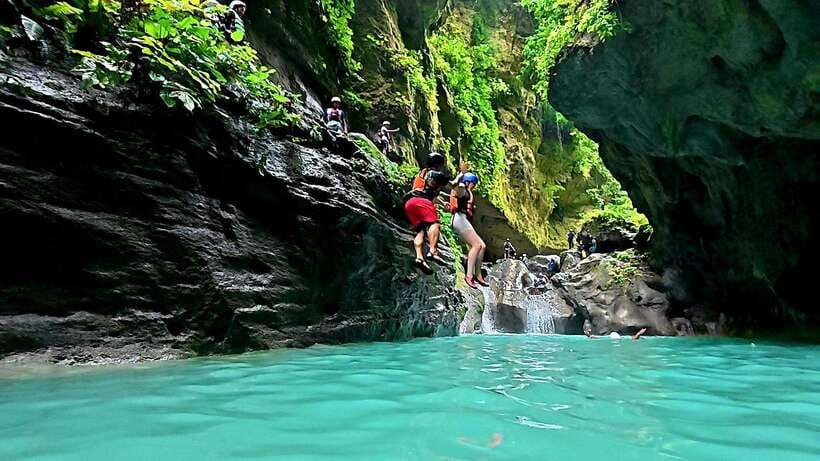 Cebu: Moalboal Sardine Run & Kawasan Falls Canyoneering - What you actually get for the $105 price