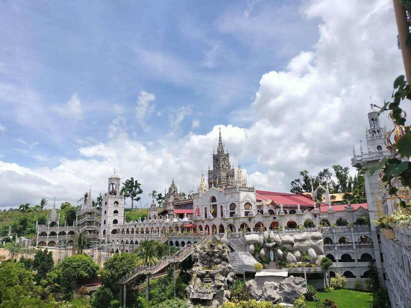 Cebu: Oslob Whale Shark, Simala Church & Ka Treasure Argao - From pickup to Oslob sunrise time
