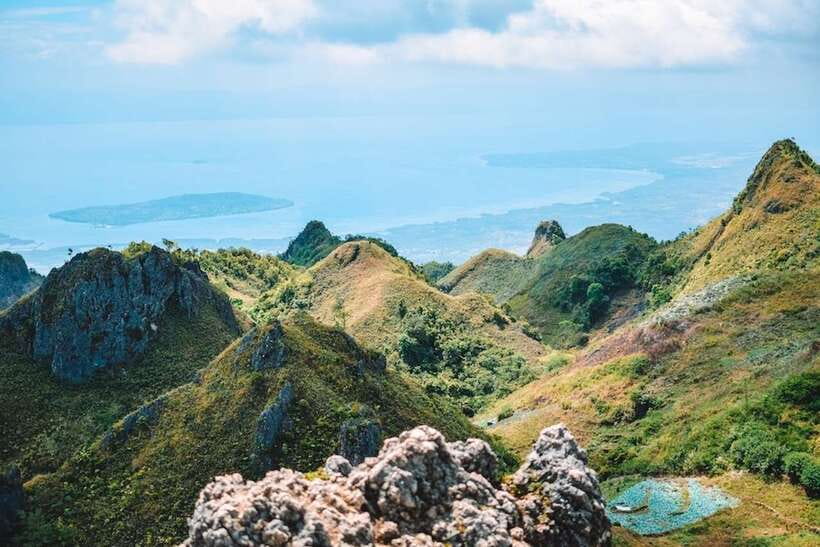 Cebu: Osmeña Peak and Kawasan Falls Canyoneering Day Trip - Why this Cebu day trip pairs a peak hike with canyoneering