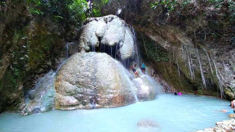 Cebu South Falls: Mantayupan, Kawasan, Inambakan & Aguinid - Kawasan Falls in Badian: Turquoise Pool Time Plus the Best Reset Break