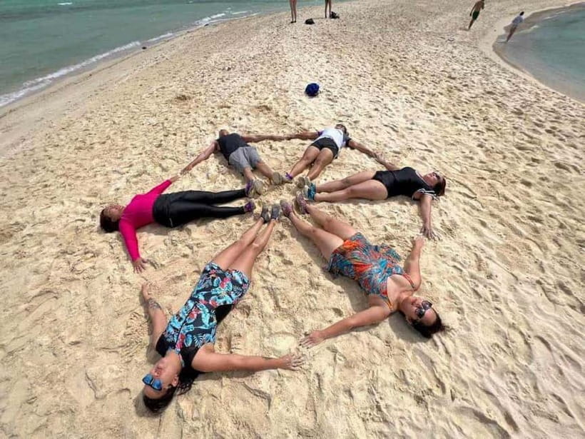 Coron: Island Escapade Tour with Lunch - Lunch: buffet included, but judge it with flexibility