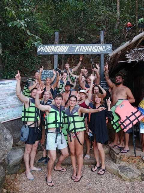 Coron Island Tour: 5 Top Attractions & Island Buffet Feast - Banul Beach buffet lunch on white sand