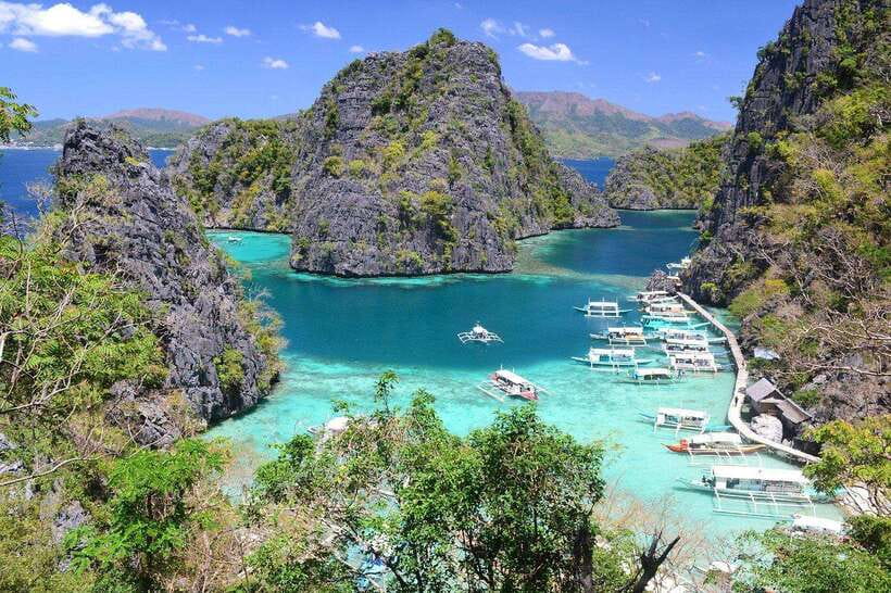 Coron Island Tour: 5 Top Attractions & Island Buffet Feast - Morning logistics: pickup, meeting point, and the 9:00 AM push