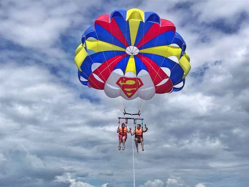 Coron: Parasailing Experience - Safety Briefing and Gear: The Part That Makes You Relax