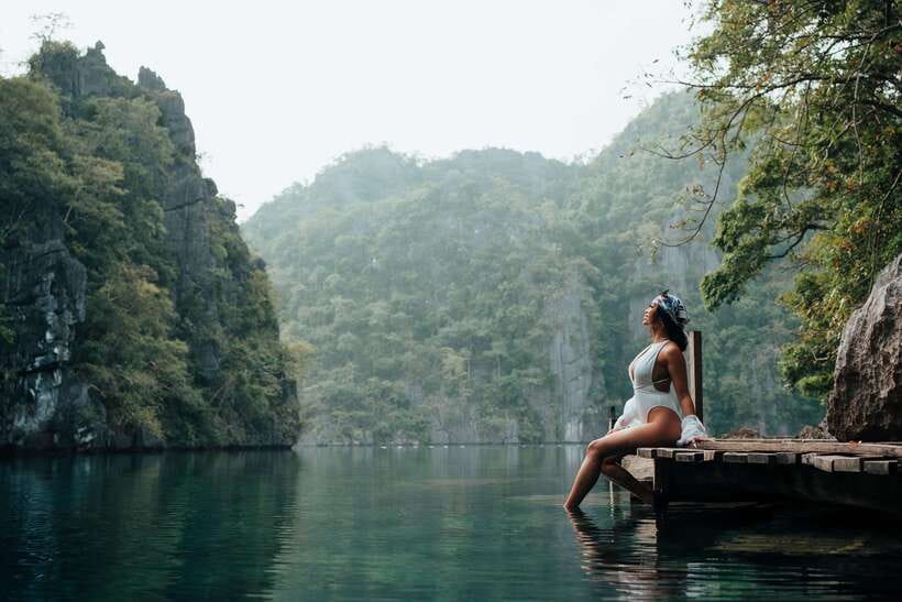 Coron: Private Island-Hopping Tour on a Yacht or Speedboat - Lunch on board, the ice cooler, and what to pack