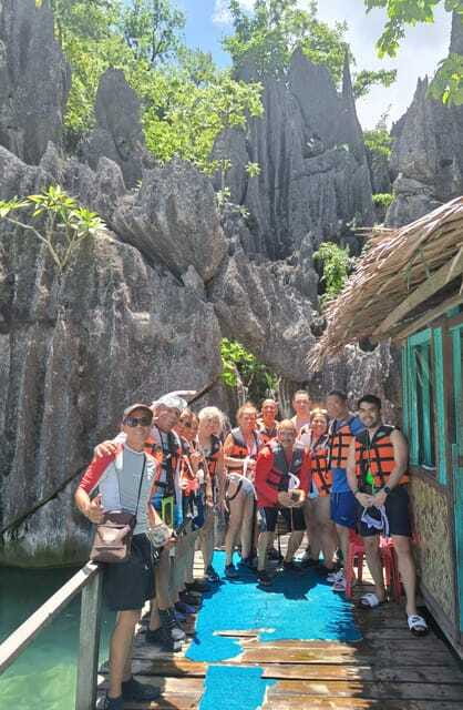CORON TOUR - PRIVATE BOAT RENTAL with LUNCH (7 Destinations) - Skeleton Wreck and White Sand Beach: easy, visible structure for your swim