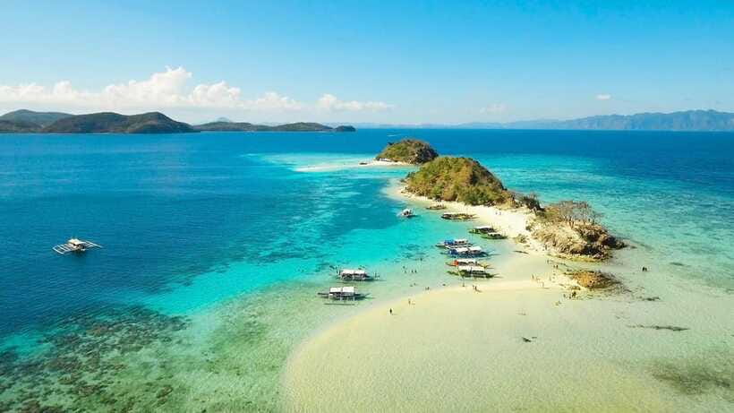 Coron Town: Coron Island Escapade Private Tour with Lunch - Stop 3 Bulog Dos sandbar: wide open views and easy photography