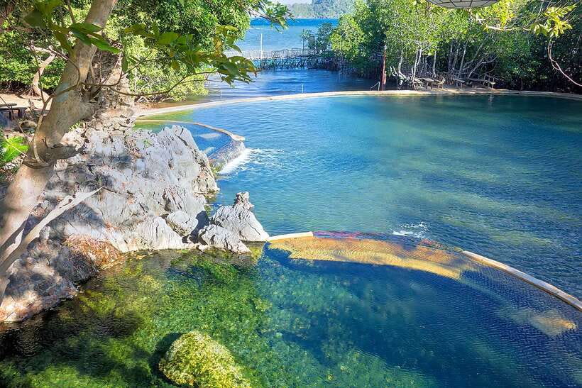 Coron Town Tour: Maquinit Hot Spring - White beaches and boat time around Coron Town