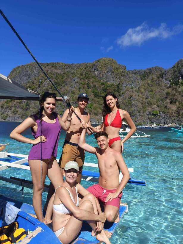 Coron Ultimate Tour: 7 Destinations with Lunch & Transfers - Barracuda Lake thermocline waters: what you should notice when you swim