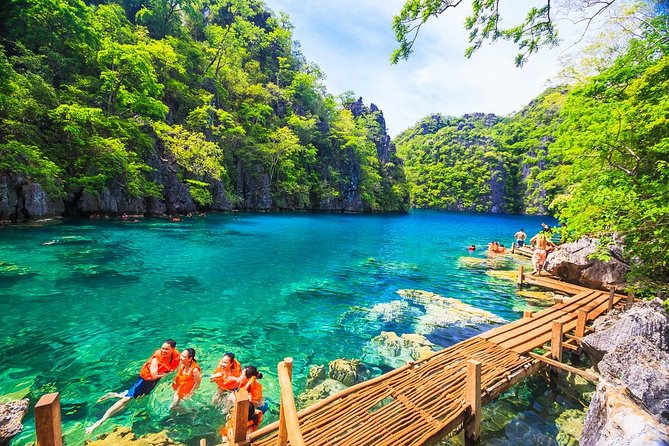 Coron Ultimate Tour (Shared Tour) - Stop 1: Kayangan Lake for that clear-water first impression