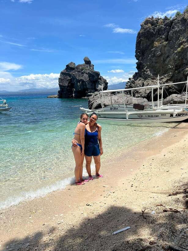 Dumaguete Apo Island Snorkel with turtle Tour - Beach time and the afternoon plan, including the lighthouse option