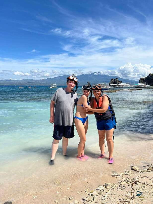 Dumaguete Apo Island Snorkel with turtle Tour - Lunch on the island: what it does for the day
