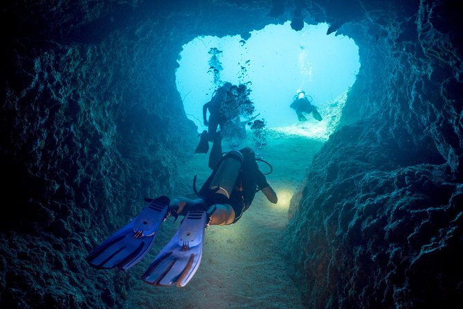 Easy Fun Scuba Dive in El Nido - Two morning underwater stops, lunch onboard, then a third option