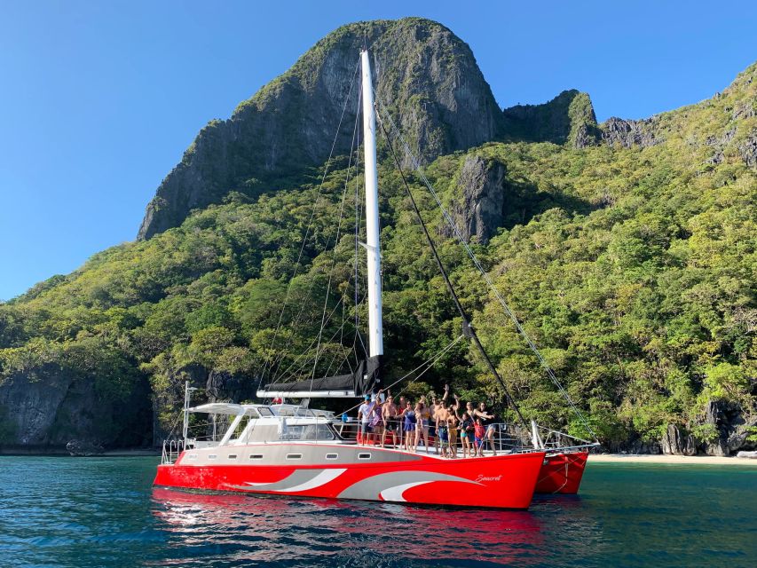 El Nido: Full-Day Premium Island Hopping Catamaran Cruise - Snorkeling Help and Photo-Friendly Crew Service