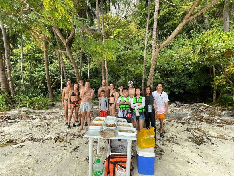 El Nido: Island Hopping and Snorkeling Private Boat Tour C - Helicopter Island: The Photo Stop That Turns Into Water Time