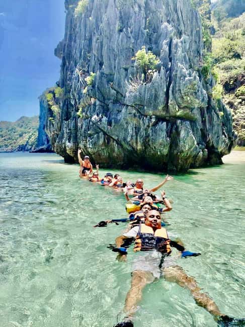 El Nido: Island Hopping Tour A with Kayaking on Big Lagoon - Why Tour A feels like the classic El Nido day