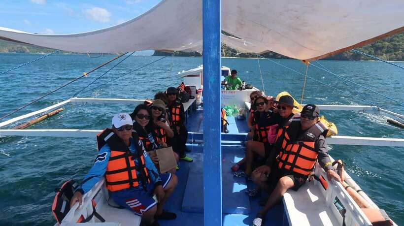El Nido: Island Hopping TOUR A with Lunch, Transfer & EDTF - Shimizu Island lunch, shade, and spotting fish